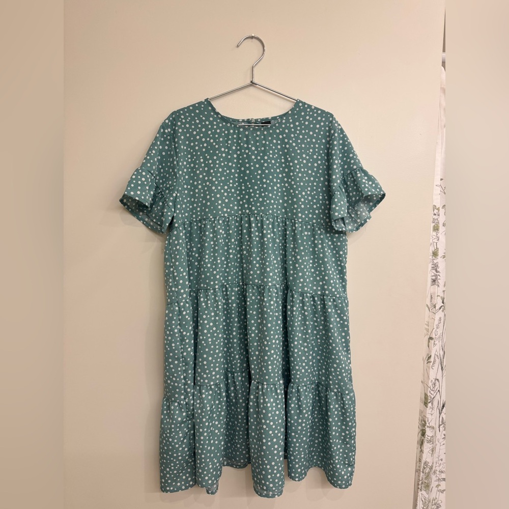 SHEIN Green Tiered Puff Sleeve Midi Dress